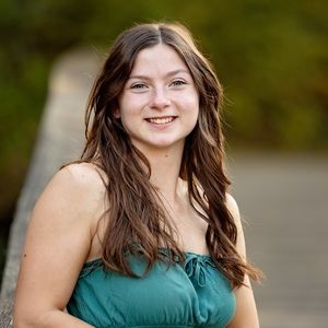 Meet your Posher, Isabel